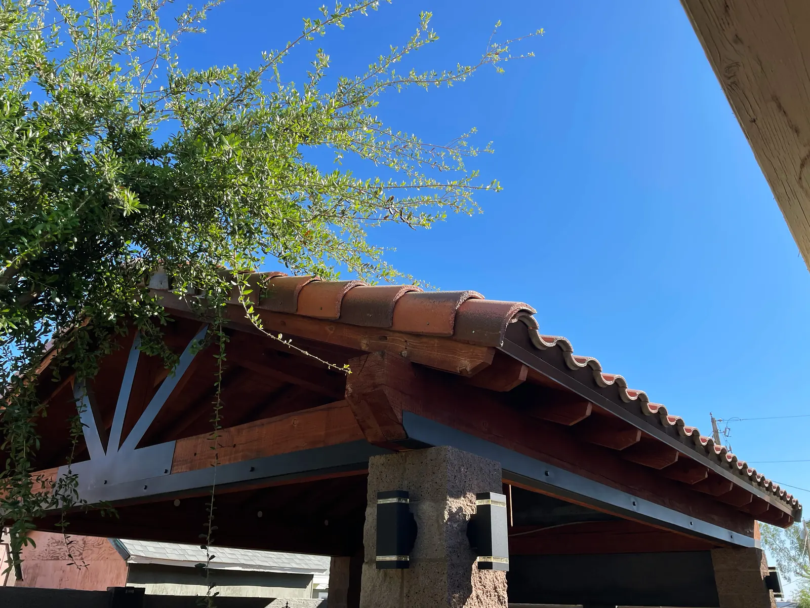 Open-sided outdoor structure